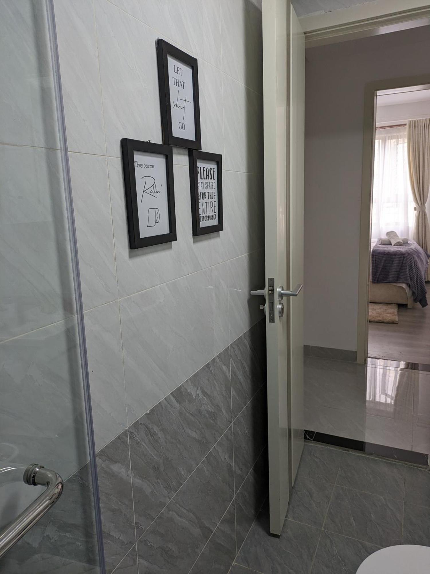 Executive 1 Bed With Golf Course Apartment *